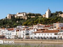 Casal é preso após meninos serem abandonados na estrada em Portugal