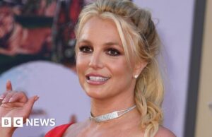 Britney Spears se declara culpada de direção imprudente após prisão
