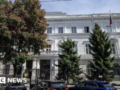 Três diplomatas russos expulsos da Áustria por acusações de espionagem