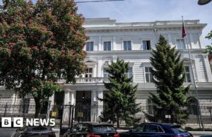 Três diplomatas russos expulsos da Áustria por acusações de espionagem