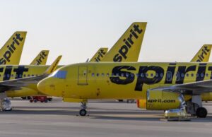 Conheça os pilotos voando nos jatos amarelos da Spirit Airways para o deserto