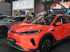 As vendas de veículos elétricos de passageiros da BYD caem pelo oitavo mês à medida que a concorrência esquenta