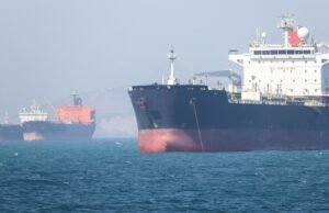 Trump interrompe tentativa dos EUA de guiar navios para fora do Estreito de Ormuz e cita progresso do acordo com o Irã
