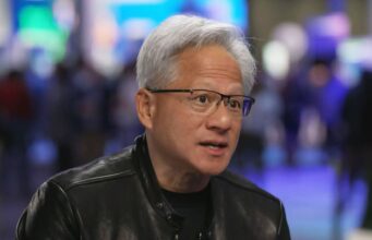 Jensen Huang junta-se à viagem de Trump à China depois do presidente dos EUA telefonar ao CEO da Nvidia