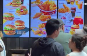 Enquanto muitas marcas internacionais recuam, o McDonald’s está a ampliar o seu negócio na China