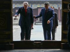Kospi da Coreia do Sul recua do marco de 8.000 enquanto as negociações Trump-Xi entram no segundo dia