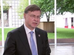 A UE reduzirá as perspectivas de crescimento e aumentará as previsões de inflação à medida que a guerra no Irão provoca um “choque estagflacionário”