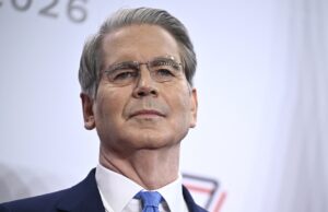 Bessent pede ao G7 que ajude os EUA a atacar as finanças do Irão