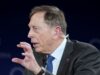 O Irã está em “processo de piscar” sobre o Estreito de Ormuz, diz Petraeus