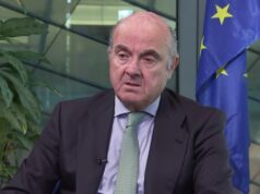 O risco de correção do mercado parece elevado à medida que as ações atingem máximos recordes, alerta o principal banqueiro central da Europa