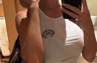 Kylie Jenner mostra abdômen tanquinho enquanto se gaba de seu dia de trabalho de 12 horas