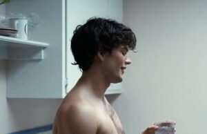 O filho nepo de Richard Gere, Homer, tira a roupa em Euforia para uma cena de sexo explícito com Sydney Sweeney