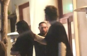 Jacob Elordi não consegue tirar as mãos de Kendall Jenner no primeiro PDA em um jantar aconchegante