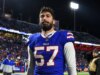 Relatório: Bears treinou o veterano DE AJ Epenesa