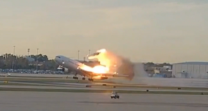 Novo vídeo mostra momentos de fogo no motor separado do avião da UPS em acidente mortal