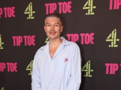 Estrelas de Coronation Avenue e Tip Toe deslumbram a estreia do thriller do Channel 4 no tapete vermelho de Manchester