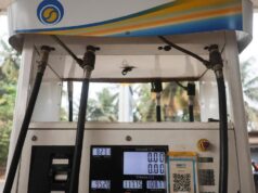 Os preços da gasolina e do diesel aumentam AO VIVO: Governo aumenta o preço em ₹3 por litro à medida que os custos do petróleo diminuem
