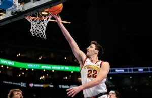 Relatórios: Milan Momcilovic retornando à faculdade após flertes da NBA