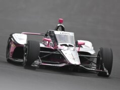Problema ‘duplo’: Katherine Legge bate e sai da Indy 500: ‘Estou arrasada’
