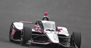 Problema ‘duplo’: Katherine Legge bate e sai da Indy 500: ‘Estou arrasada’