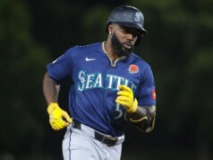 Mariners fazem 4 house run em confronto com o novato do A, Gage Leap