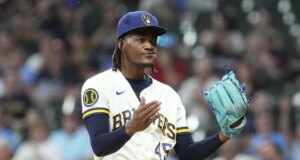Gerente da Brewers sobre gesto de Abner Uribe: ‘Inaceitável’