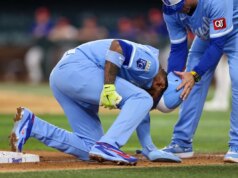 Royals 3B Maikel Garcia sai com lesão no tendão da coxa