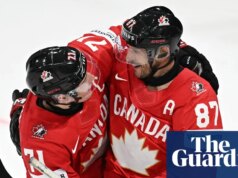 Canadá se vinga dos EUA e chega às semifinais do campeonato mundial de hóquei no gelo