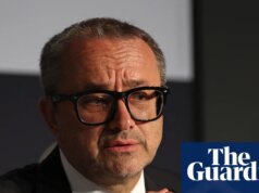 ‘Ponha um fim a esta guerra’: o diretor russo Andrey Zvyagintsev faz novo apelo a Putin