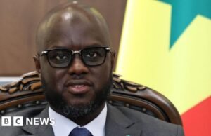 A disputa pela liderança do Senegal aumenta com a renúncia do presidente do parlamento