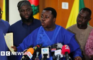 Parlamento de Gana aprova projeto de lei anti-LGBTQ+