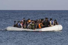 Mais de 500.000 esperam para cruzar a Europa vindos da Líbia – ministro grego da migração