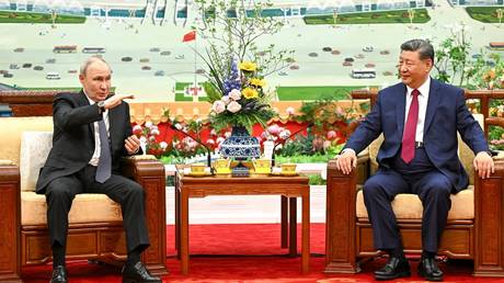 Visita de Putin à China: principais momentos e resultados em VÍDEOS