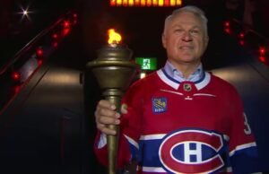 À VOIR | Um herói do cupê Stanley de 1986 porta o flambeau antes da troisième match du Canadien