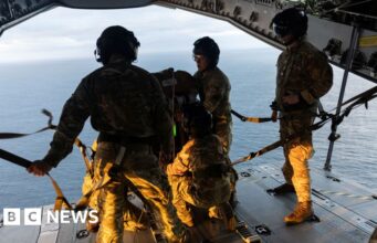 Exército salta de pára-quedas em ilha remota para ajudar britânico com suspeita de hantavírus