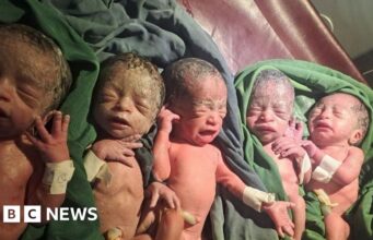 A alegria da mulher etíope com raros quíntuplos após 12 anos tentando ter um filho
