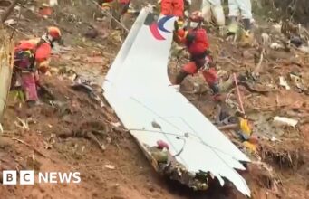 Acidente mortal de avião na China foi causado por corte de combustível, diz relatório