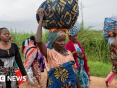 ‘Eles atiraram na cabeça do meu vizinho’ – a cidade à beira do lago traumatizada pela guerra