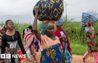 ‘Eles atiraram na cabeça do meu vizinho’ – a cidade à beira do lago traumatizada pela guerra