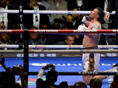 Oleksandr Usyk vence o kickboxer Rico Verhoeven no closing do Egito