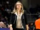 A técnica do Aces, Becky Hammon, critica os árbitros após a derrota: ‘Dê-me minha multa’
