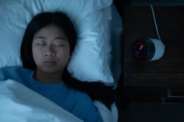 Dreamie-overhead-with-sleeping-girl.jpg