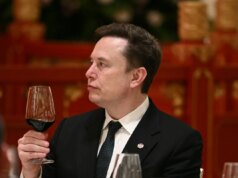 Elon Musk desistiu da energia photo voltaic (na Terra)