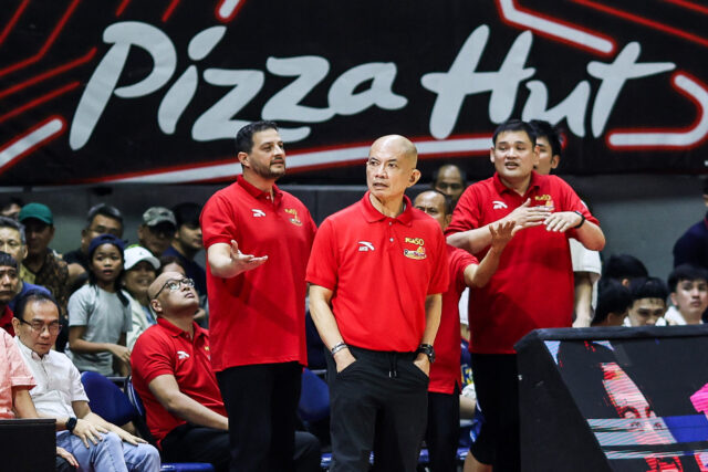 IMG_0793_PBA-50-Commissioners-Cup-semifinals-Ginebra-Rain-or-Shine_Coach-Yeng-Guiao-scaled.jpg
