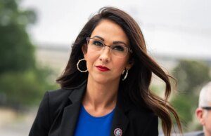 Trump ameaça retirar o endosso de Boebert, chama a congressista de ‘mente fraca’ por causa do apoio a Massie