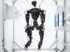 O robô espacial da Orbot Robotics tem quatro braços, mas seu físico Goro tem um propósito