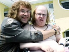 A série de TV ‘Unhinged’ comparada a Little Britain está de volta para horrorizar os fãs