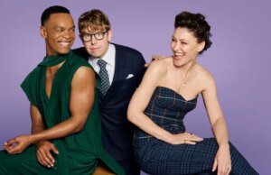 Fãs estritamente temerosos quando o novo trio de apresentadores faz sua primeira aparição na BBC