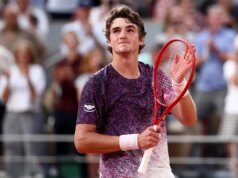 João Fonseca se recupera para chocar Novak Djokovic no Aberto da França