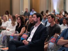 O growth do pensamento de grupo: o que os três principais VCs realmente pensam sobre o frenesi da IA